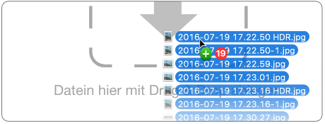 19 Fotos werden in die Dateiliste gezogen